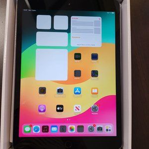 Apple iPad 7 32GB 10.2" WiFi. Very good